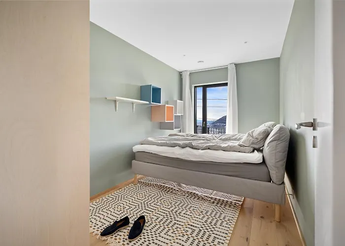 Amazing View - 5 Bedrooms - New House - Modern And Exclusive *