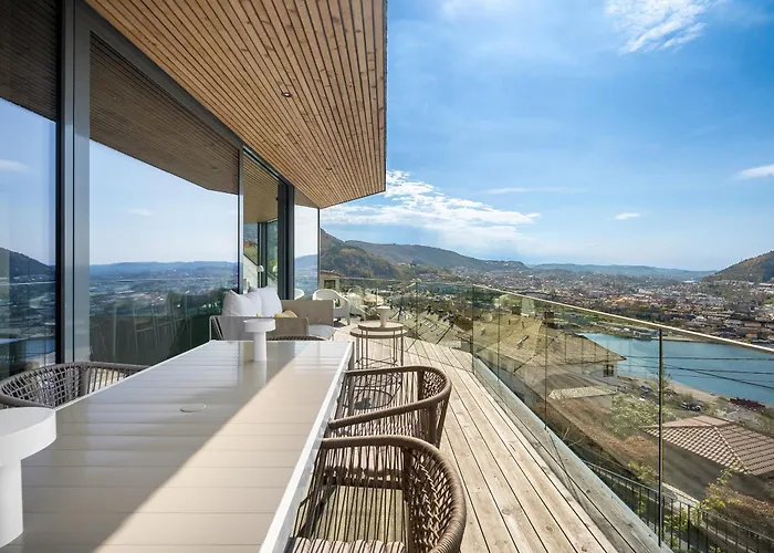 Amazing View - 5 Bedrooms - New House - Modern And Exclusive