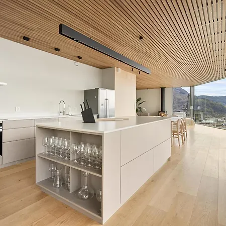 Amazing View - 5 Bedrooms - New House - Modern And Exclusive