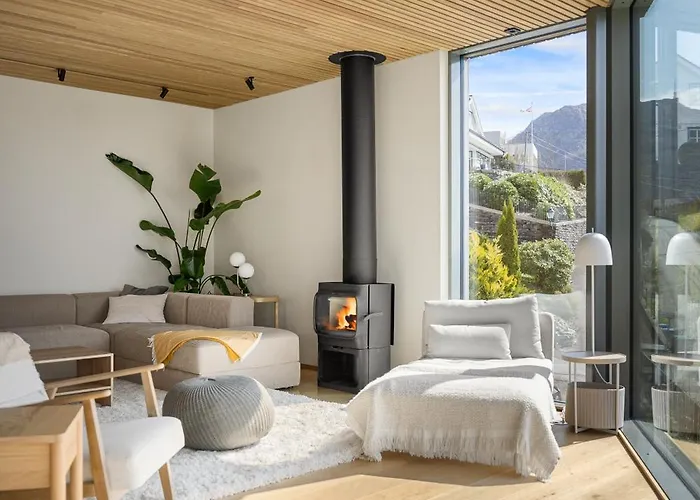 Amazing View - 5 Bedrooms - New House - Modern And Exclusive * Bergen