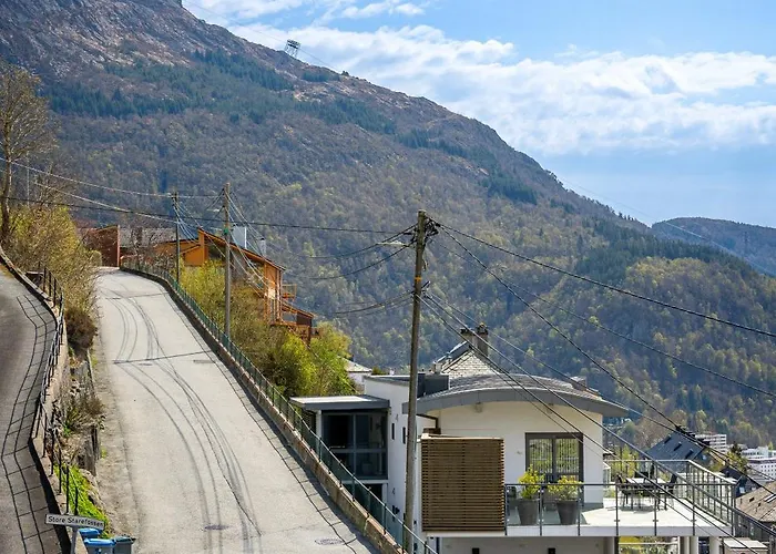 Amazing View - 5 Bedrooms - New House - Modern And Exclusive Villaer